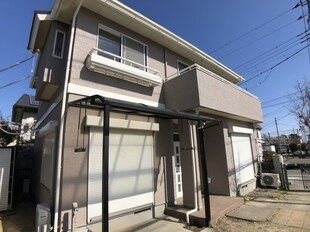 中川貸住宅の物件外観写真